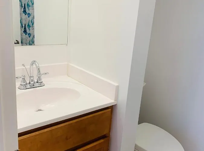 Apartment Blue Diamond Unit 5 Judlee Ave